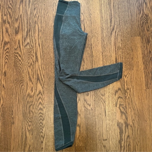 Lululemon size 4 - Picture 4 of 4